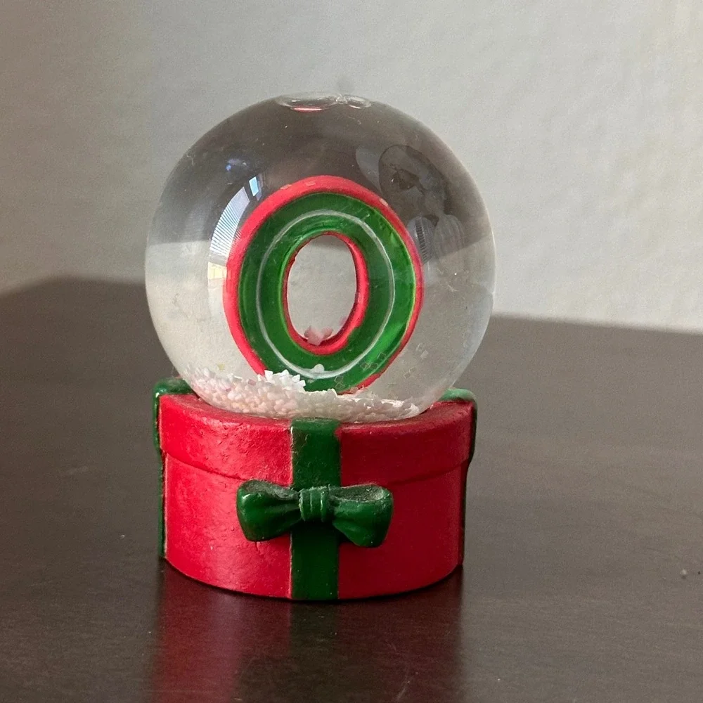 Mini Christmas Snow Globe Disney Parks 2002 Letter O Holiday‎ Decor Gift